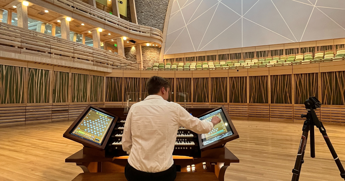 Performance Tips for Organists: The Art of Organ Recitals by Paul Fey Organist.