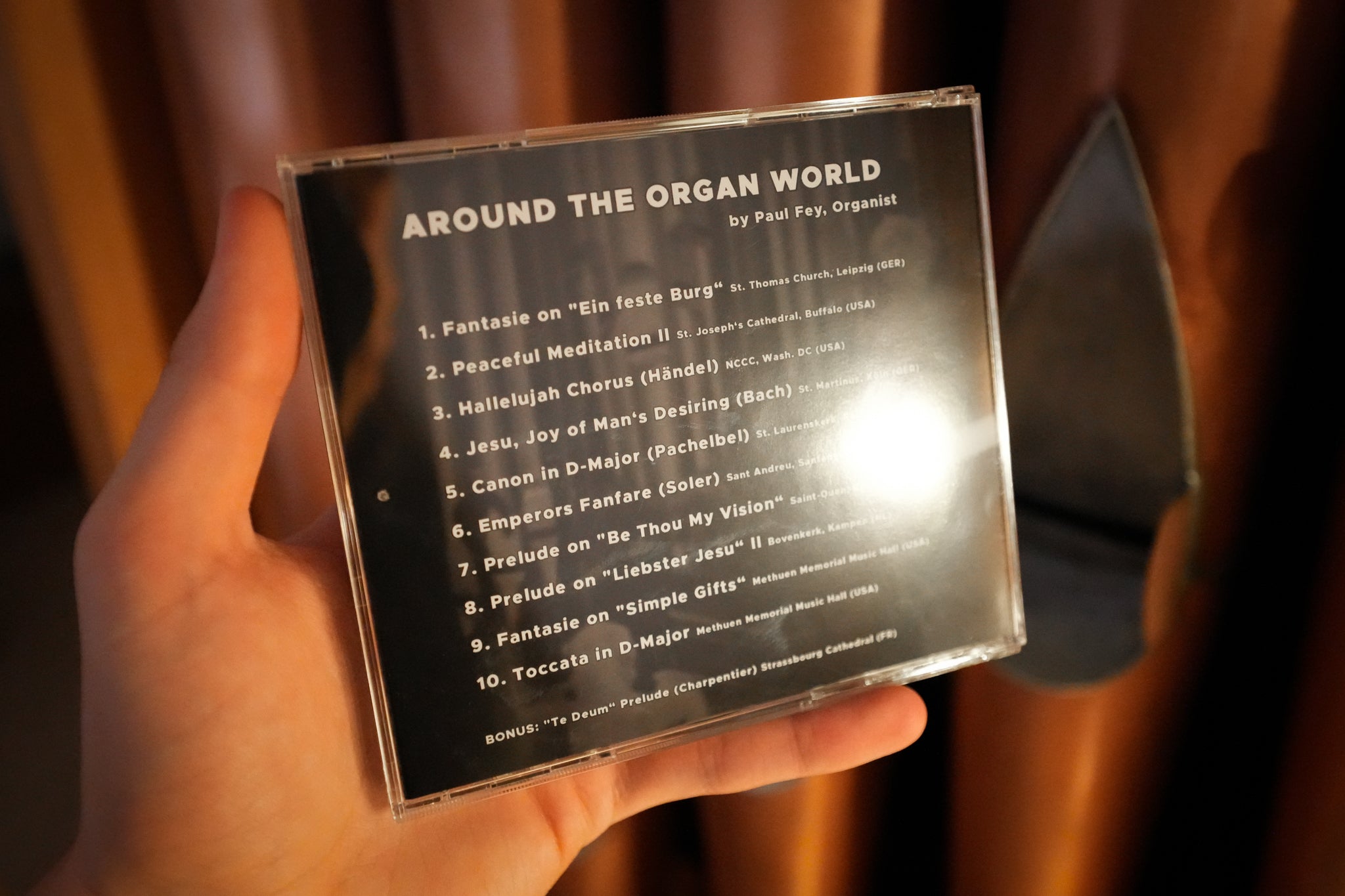 Paul Fey Organist Debut CD  Around the Organ World include 10 pieces of organ music